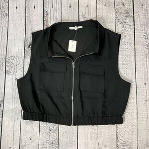 CHERRY MELLOW Front Zip Sleeveless Crop Top